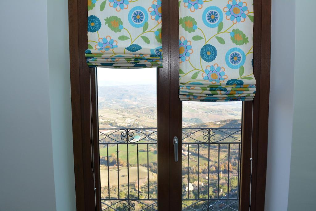 Una Casa Al Belvedere Enna Zimmer foto